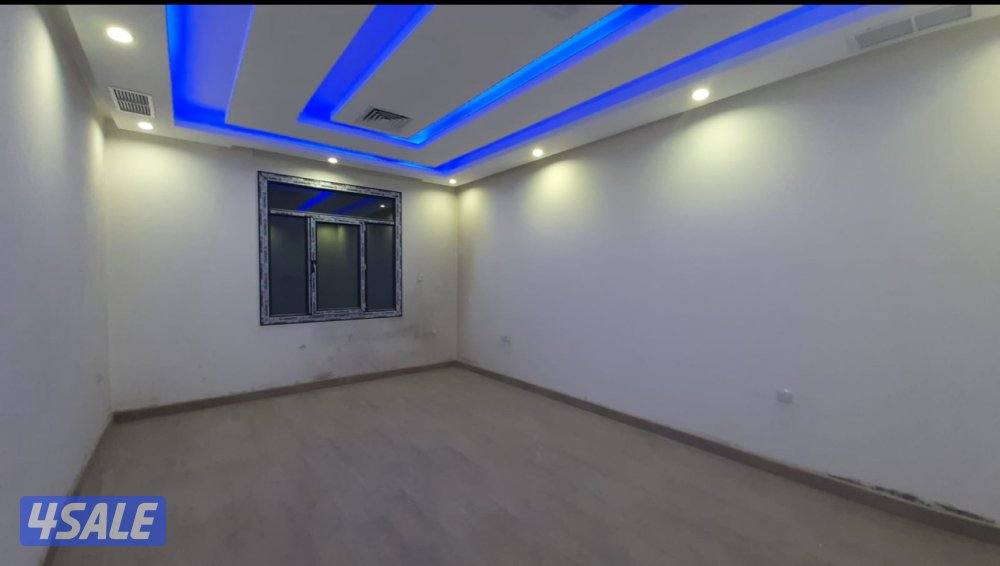 للايجار بيت في جابر الاحمد 3 ادوار شارع واحد7