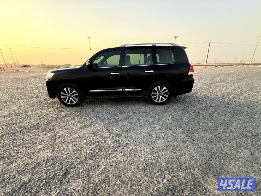 لاندكروزر VXR 2018 الساير6