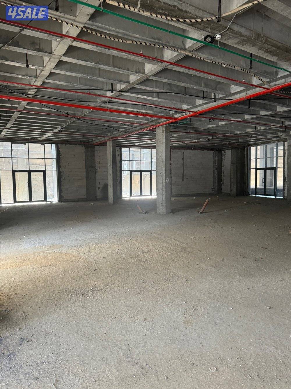 للإيجار محلات و ادوار تجارية في الفروانية6