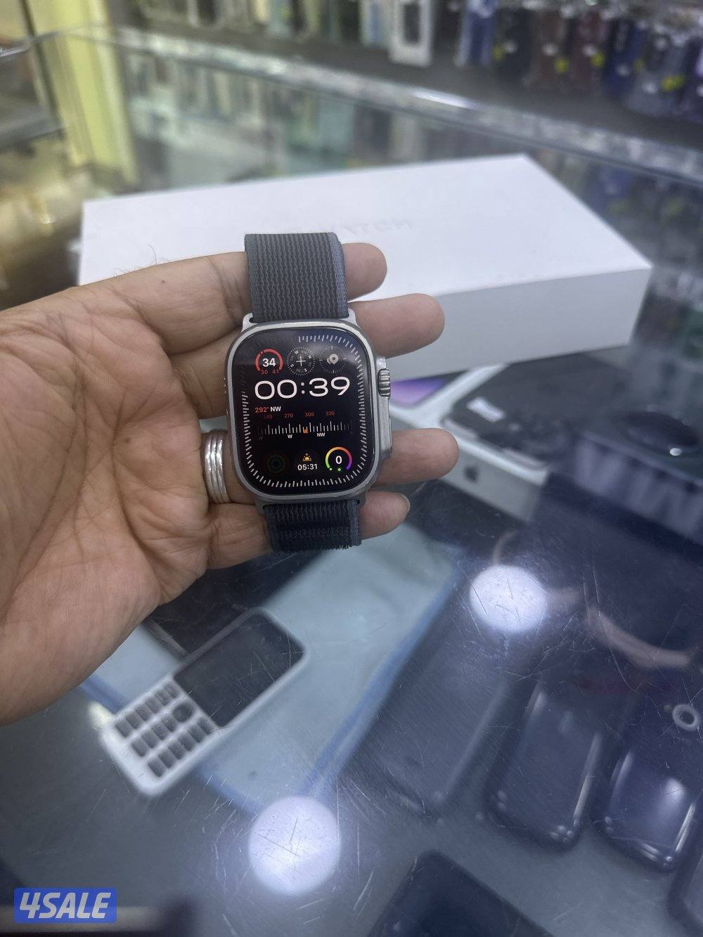 Apple Watch Ultra 2 titanium 49mm with box, No20172197