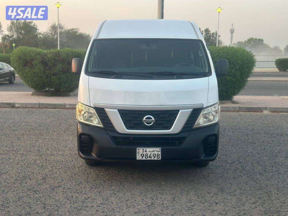 باص نيسان اورفان 20192