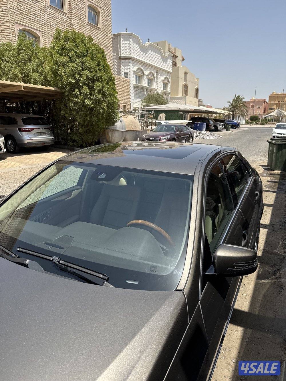 للبيع مرسيدس E300 موديل 2012 عداد 125 الف كيلو شرط الفحص2