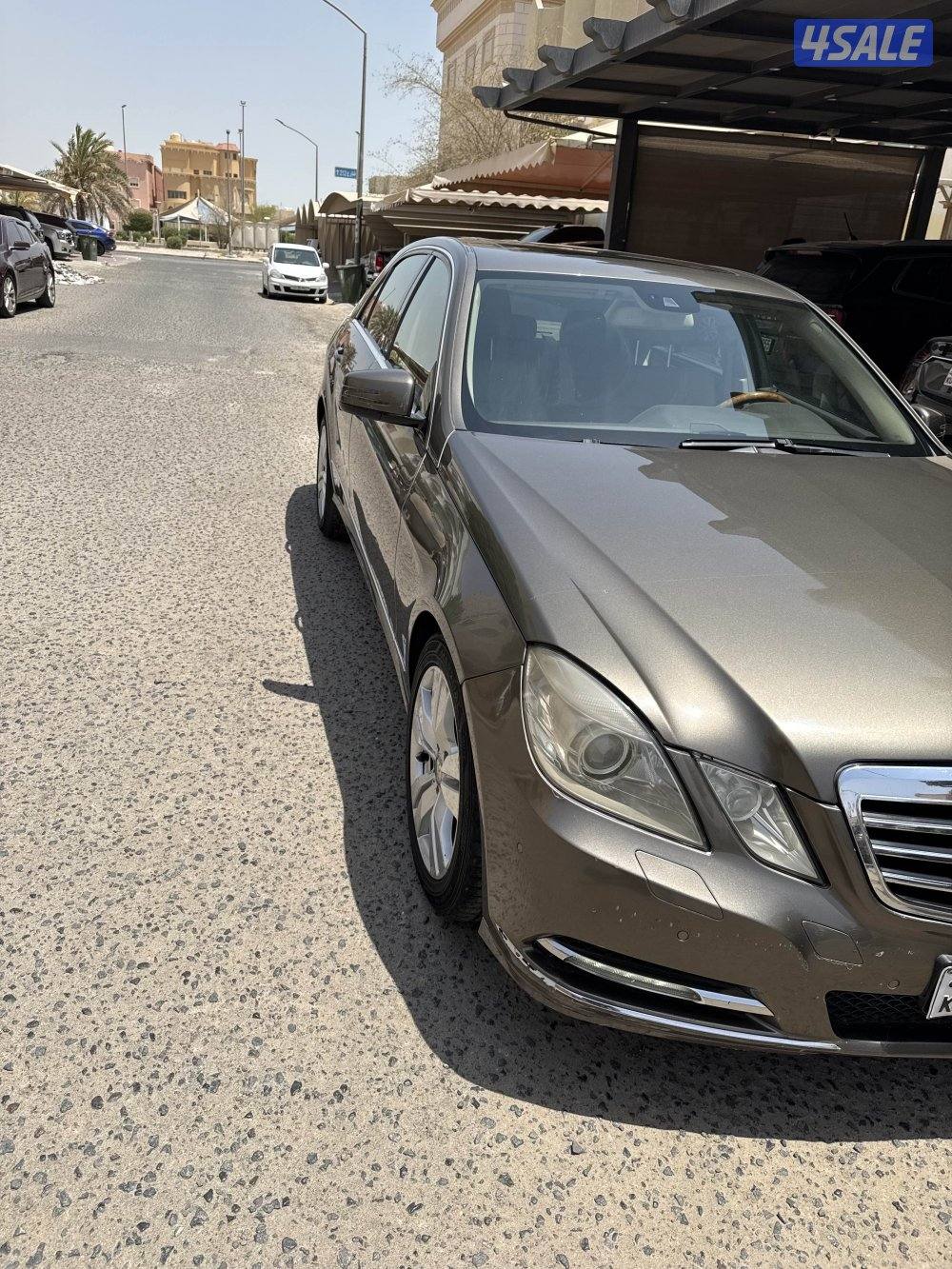 للبيع مرسيدس E300 موديل 2012 عداد 125 الف كيلو شرط الفحص5