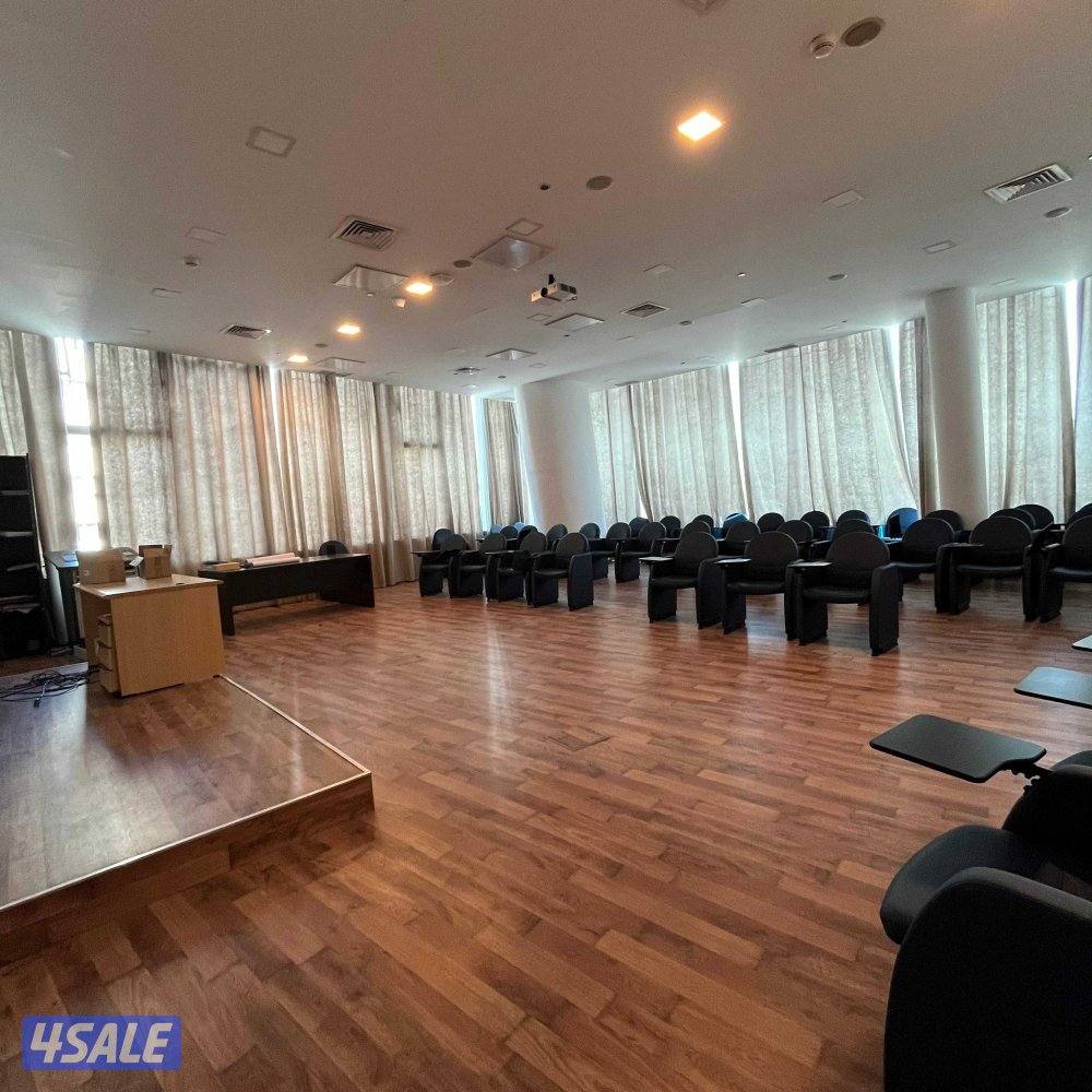 دور تجاري للإيجار في الشرق6