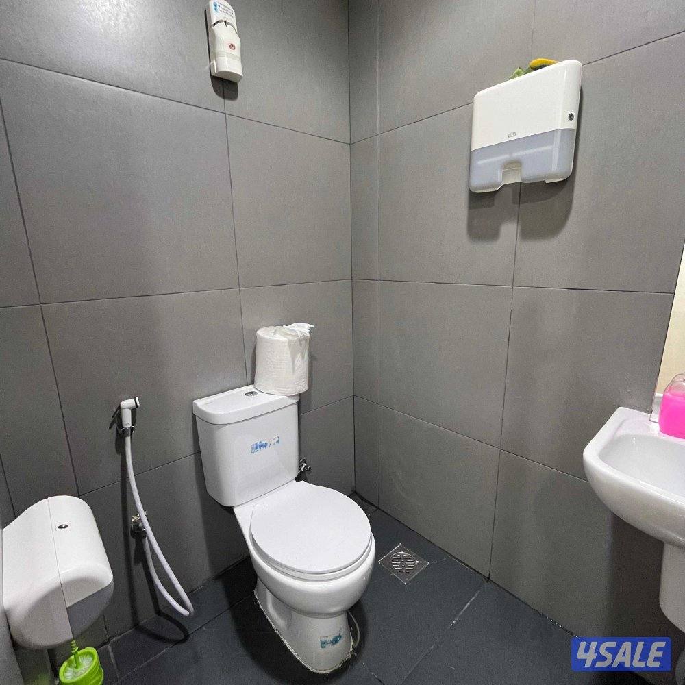 دور تجاري للإيجار في الشرق9