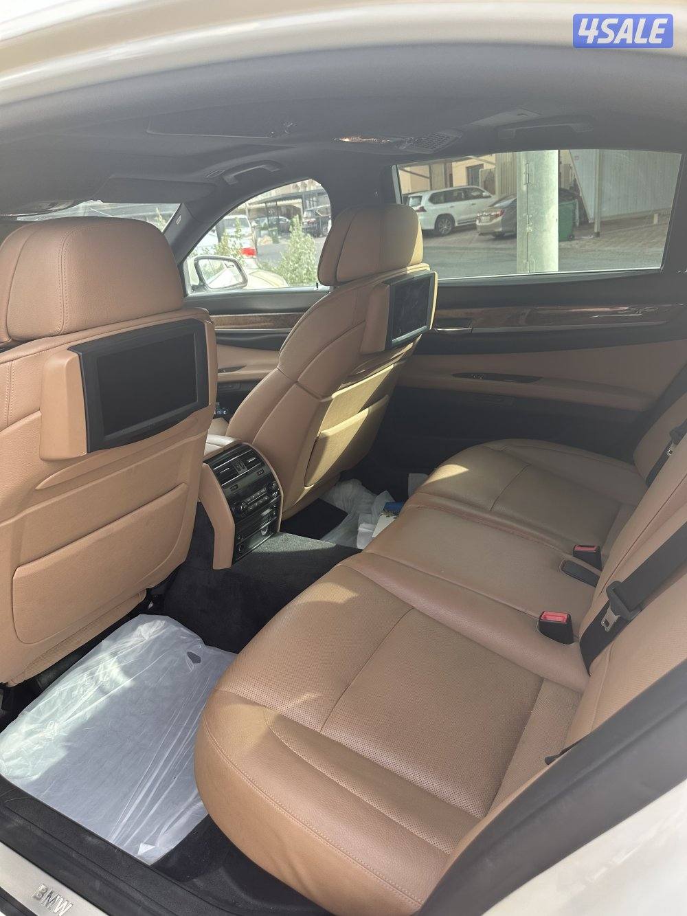 بي ام 750Li موديل 20112