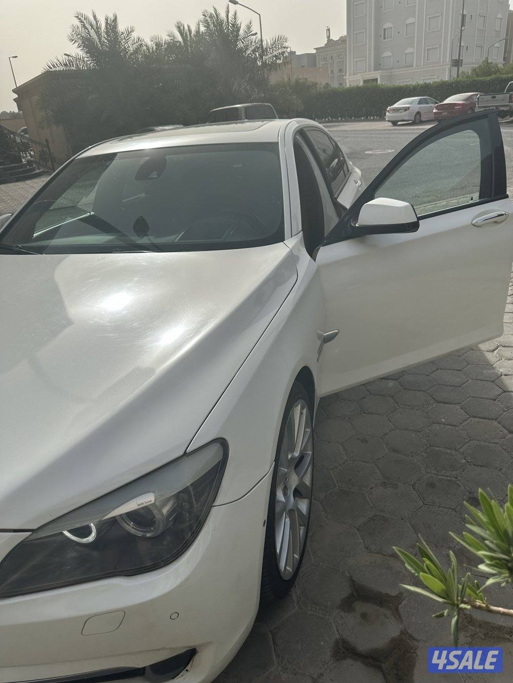بي ام 750Li موديل 20115