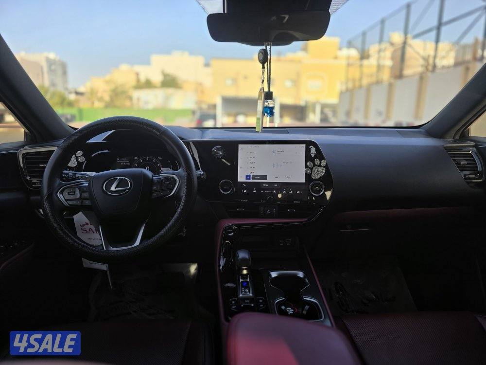 لكزس الساير موديل NX350 2024 بحالة الوكالة11