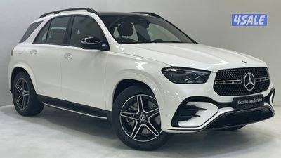 Mercedes-Benz GLE SUV0