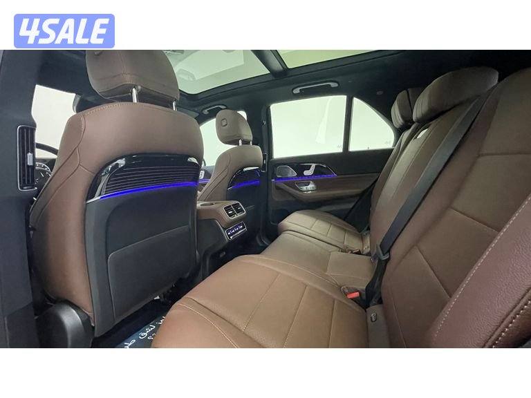 Mercedes-Benz GLE SUV13