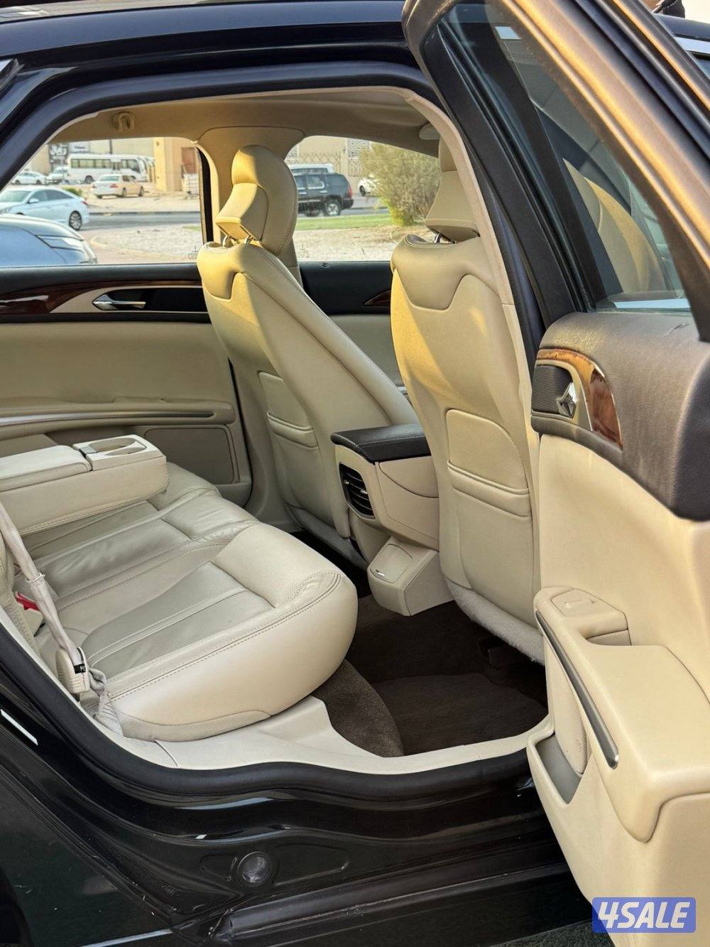 لنكولن MKZ - موديل 2014 - عداد 144 - وارد الوكاله - شرط الفحص7