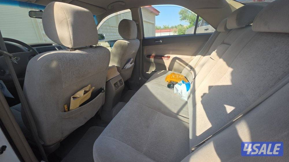 للبيع كامري 2006 v64