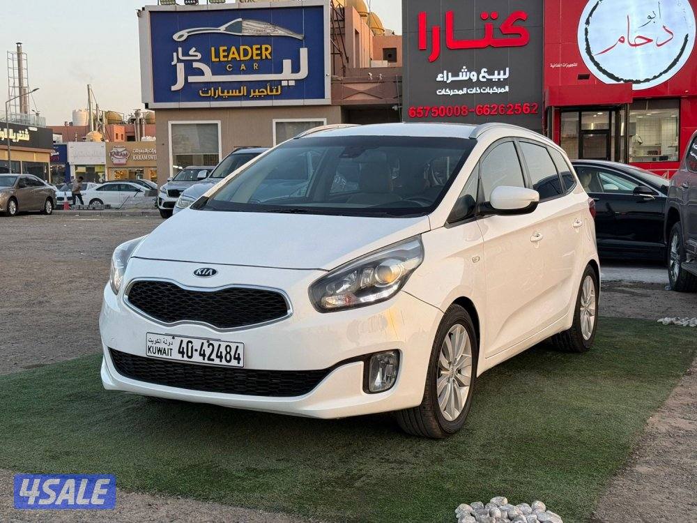 كيا كارينز - موديل 2017 - 7 راكب - شرط الفحص0