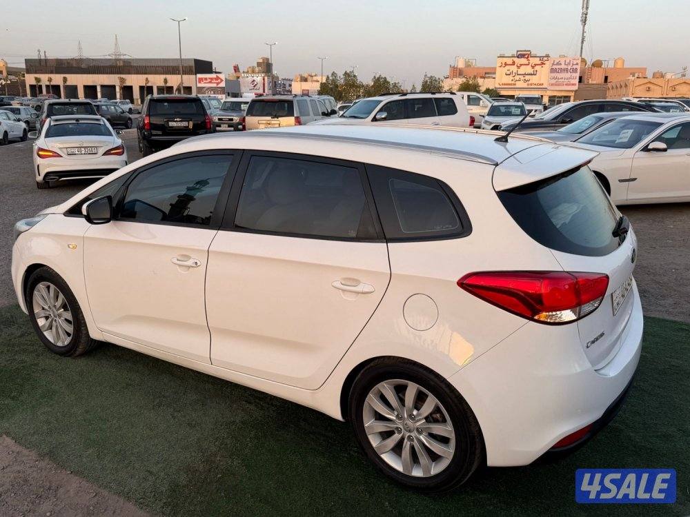 كيا كارينز - موديل 2017 - 7 راكب - شرط الفحص2