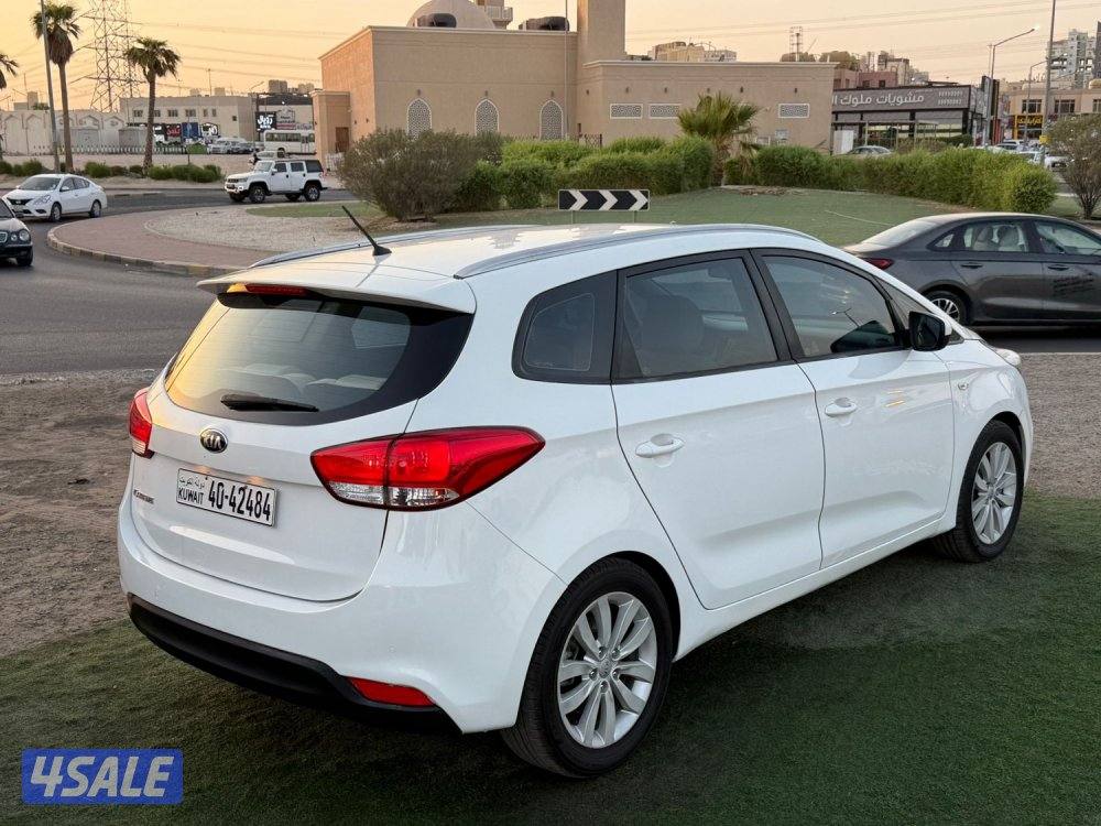 كيا كارينز - موديل 2017 - 7 راكب - شرط الفحص3