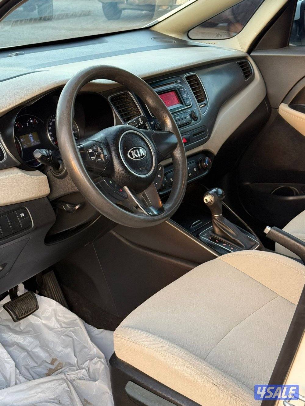 كيا كارينز - موديل 2017 - 7 راكب - شرط الفحص4