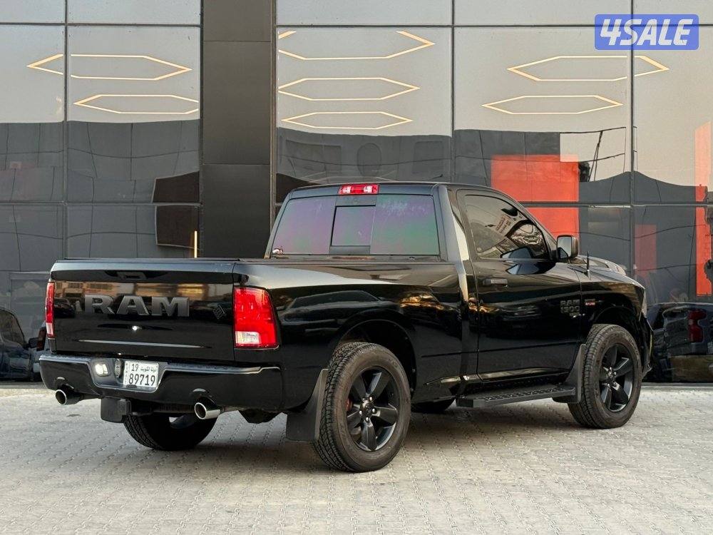 DODGE RAM CLASSIC 1500 _2021 صبغ الوكالة4