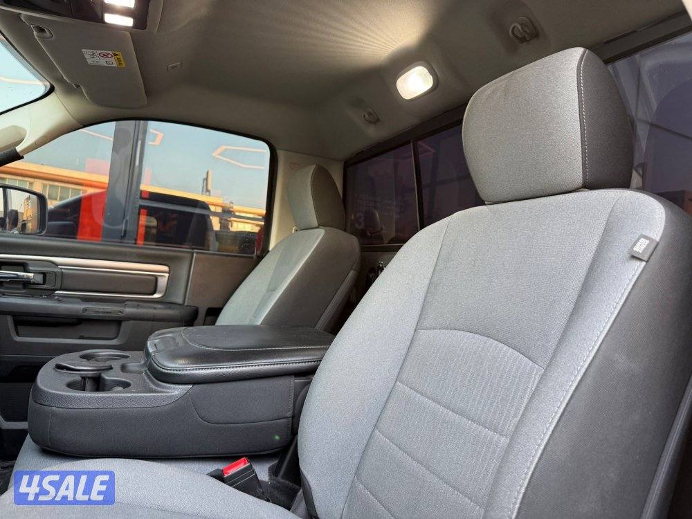 DODGE RAM CLASSIC 1500 _2021 صبغ الوكالة8