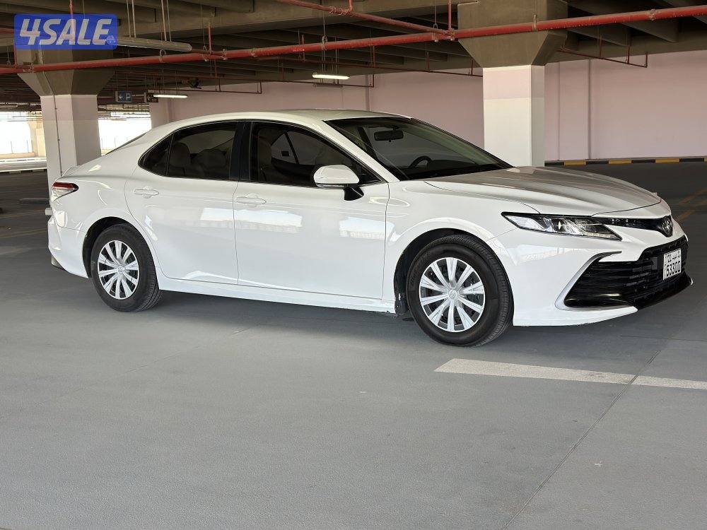 للبيع كامري موديل ٢٠٢٢ ماشية ٥٥ الف فقط1