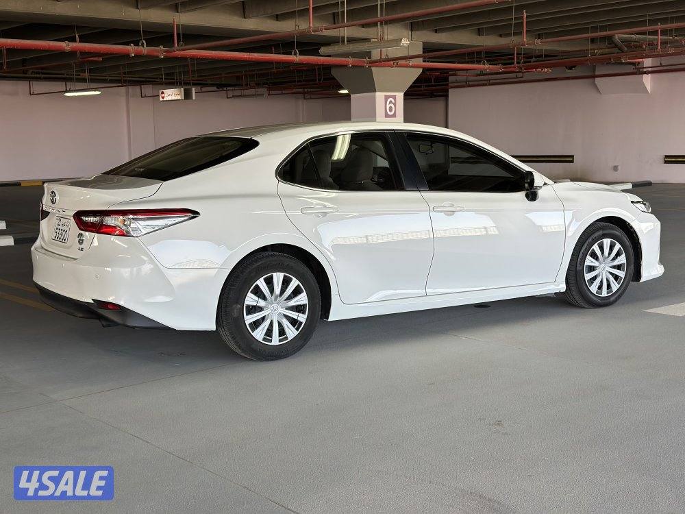 للبيع كامري موديل ٢٠٢٢ ماشية ٥٥ الف فقط2