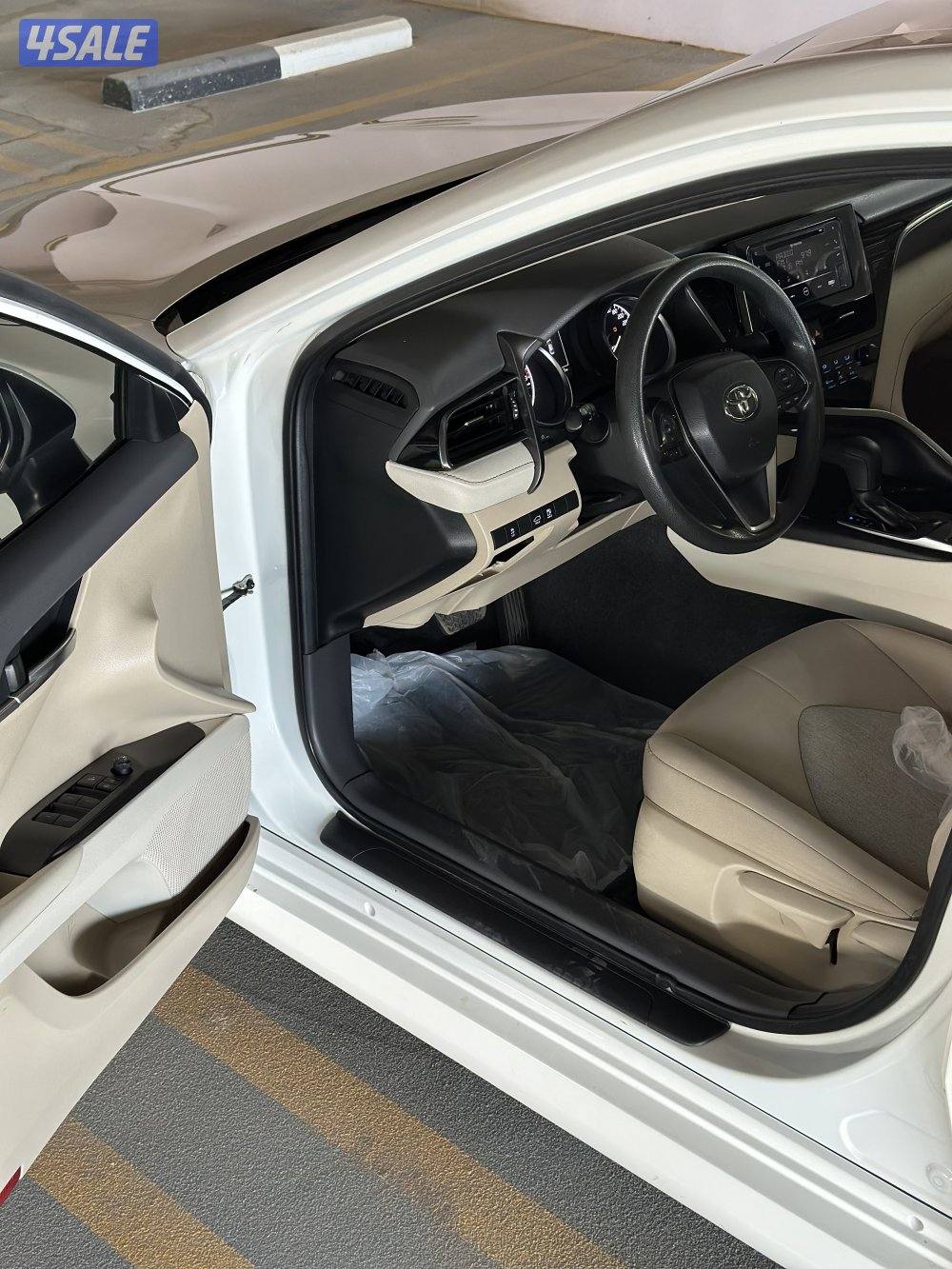 للبيع كامري موديل ٢٠٢٢ ماشية ٥٥ الف فقط4