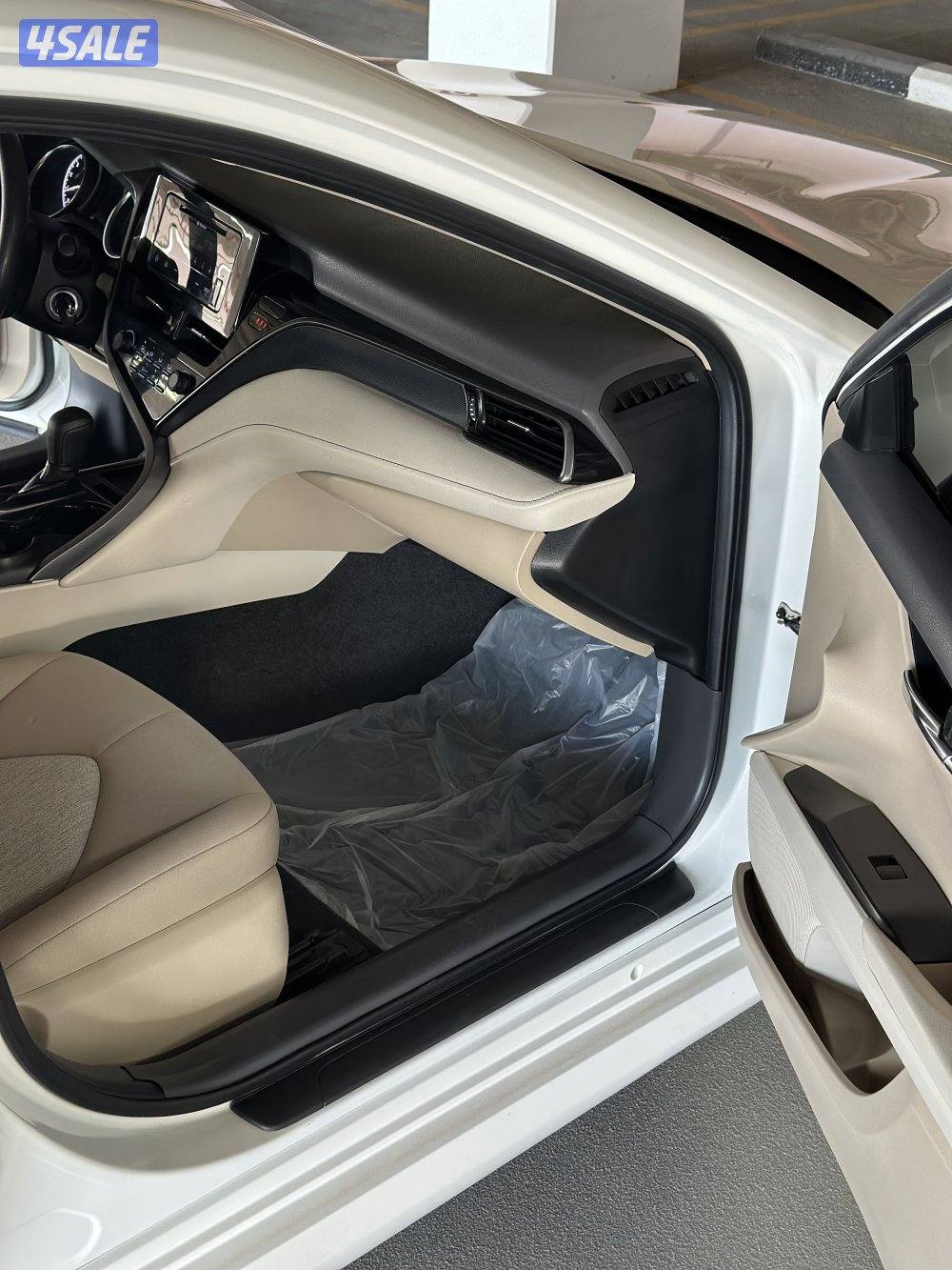 للبيع كامري موديل ٢٠٢٢ ماشية ٥٥ الف فقط7