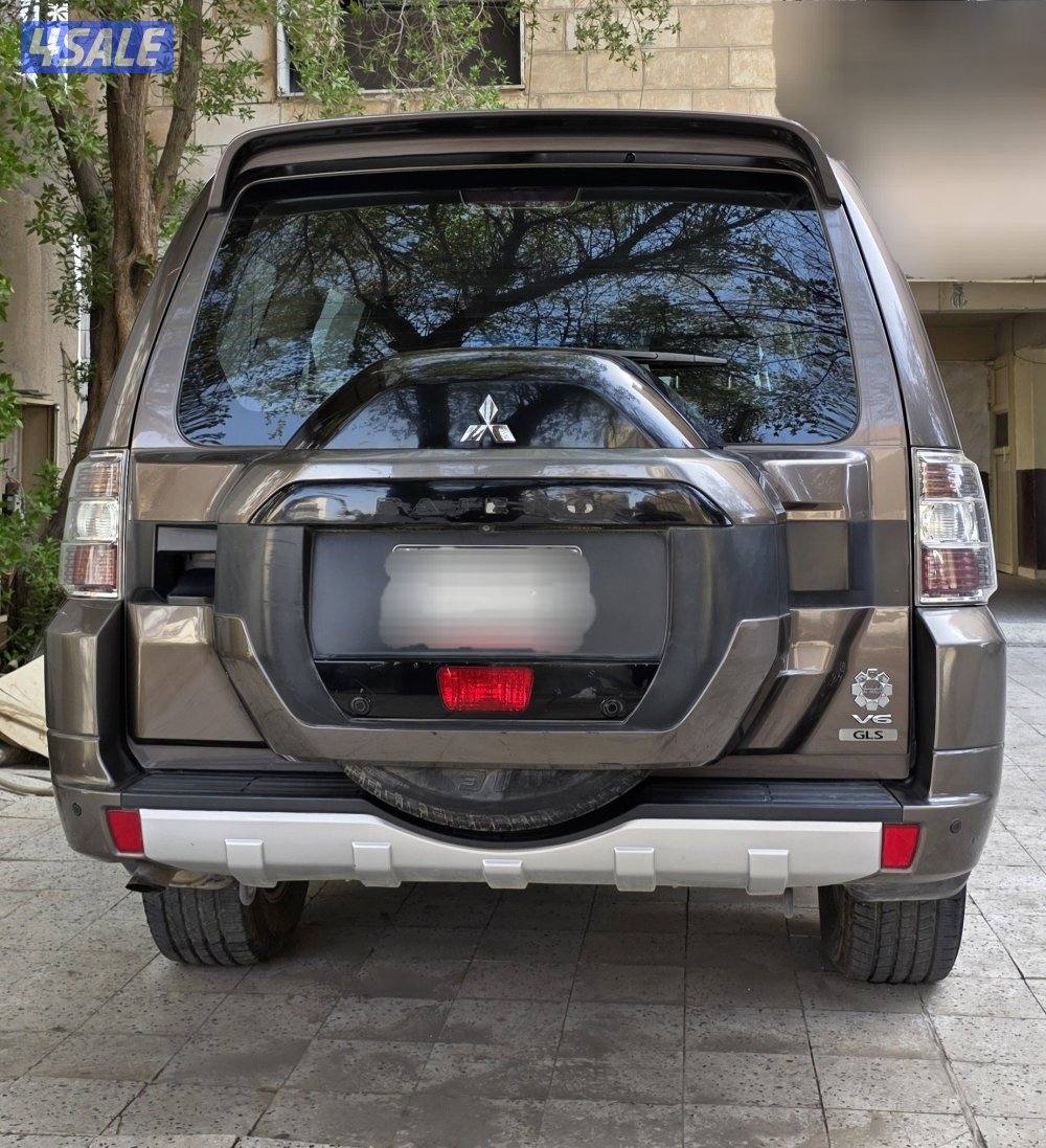 Pajero 100Km Full Options - Mulla Service6