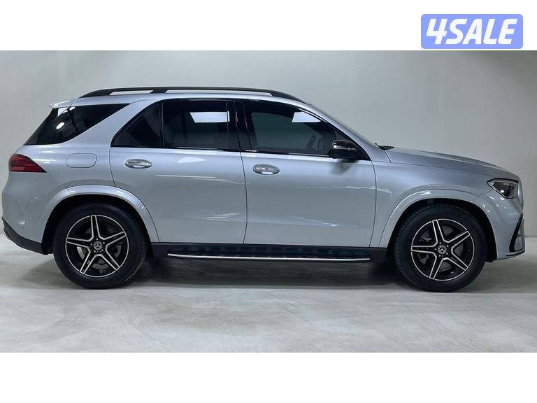 Mercedes-Benz GLE SUV4