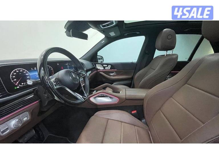 Mercedes-Benz GLE SUV10