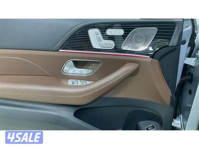 Mercedes-Benz GLE SUV14