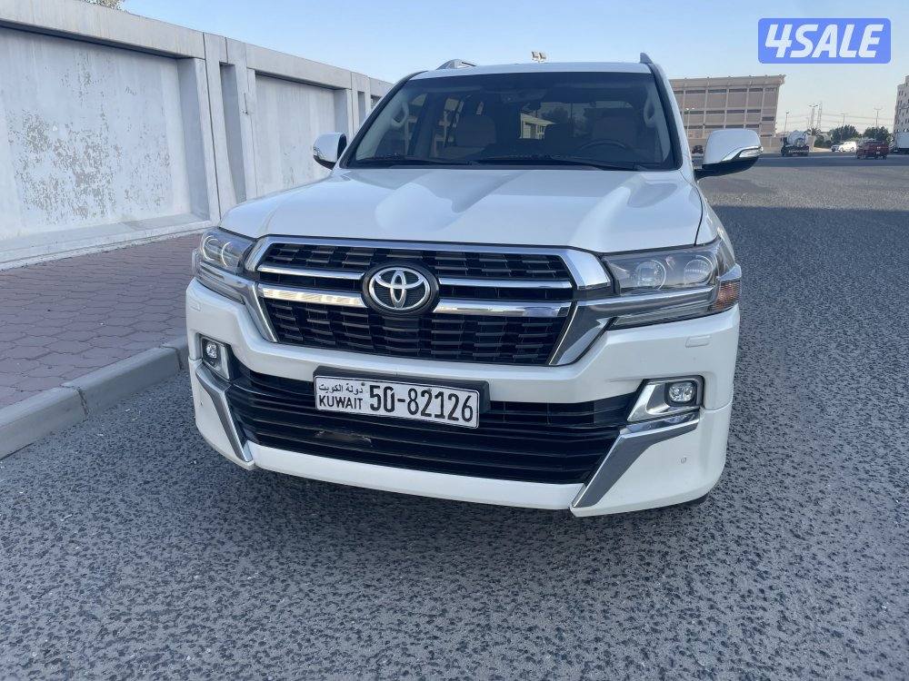 تويوتا لاندكروزر0