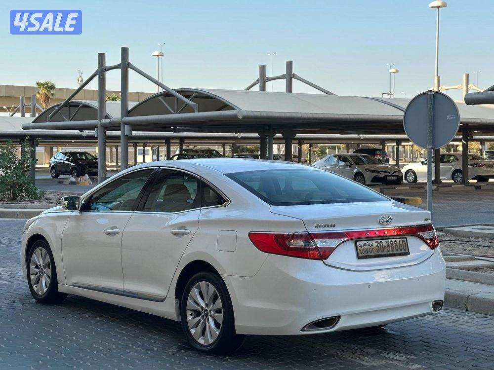 للبيع هيونداي ازيرا موديل 2014 وارد الوكاله3