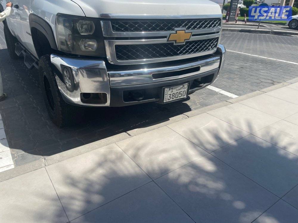 للبيع دعاميه وانيت hd  8 براغي كامله نيكل وزوايا جدد تركب من 2007 وفوك0