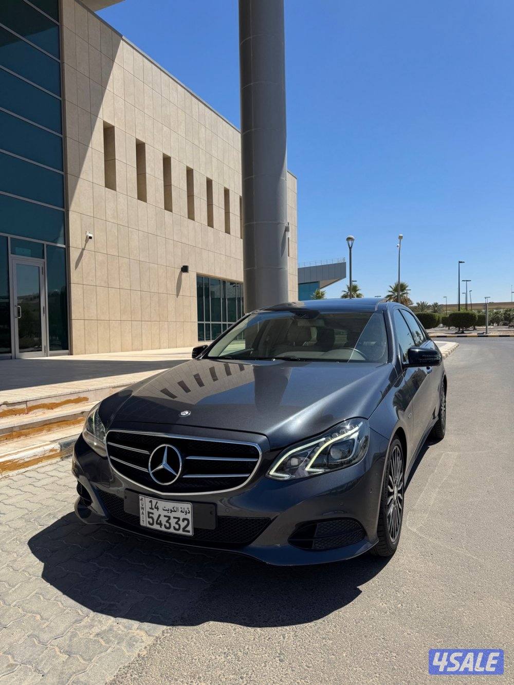 مرسيدس E300 بحاله نادره0