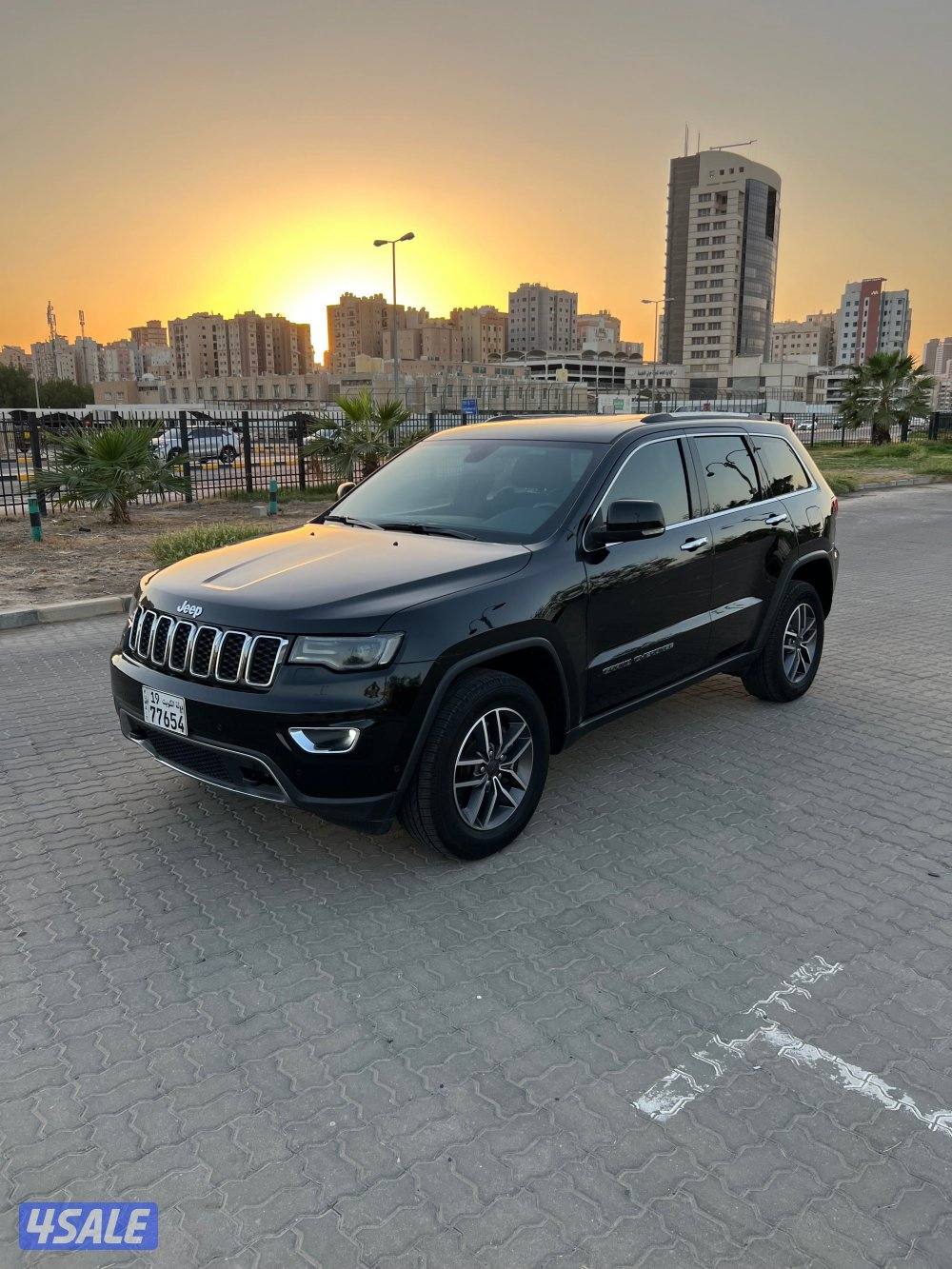 📍جراند شيروكي صبغ وكاله 📍0