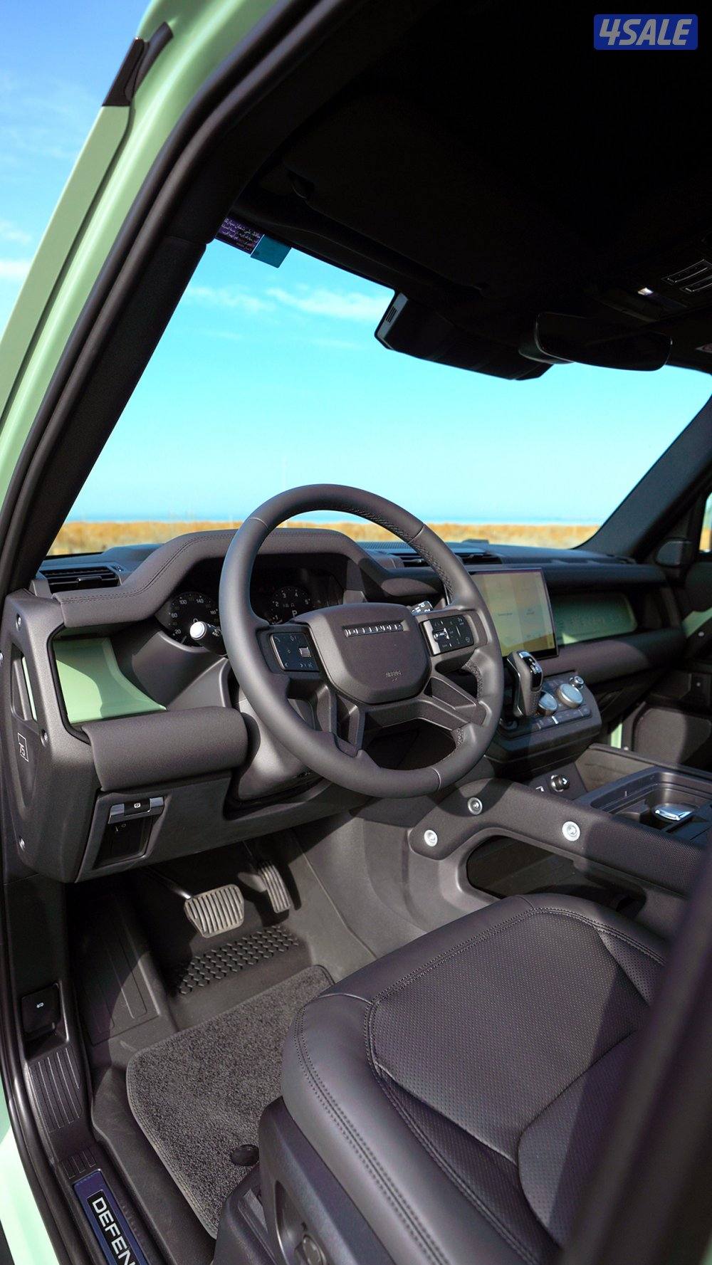 2023 Defender 75th12