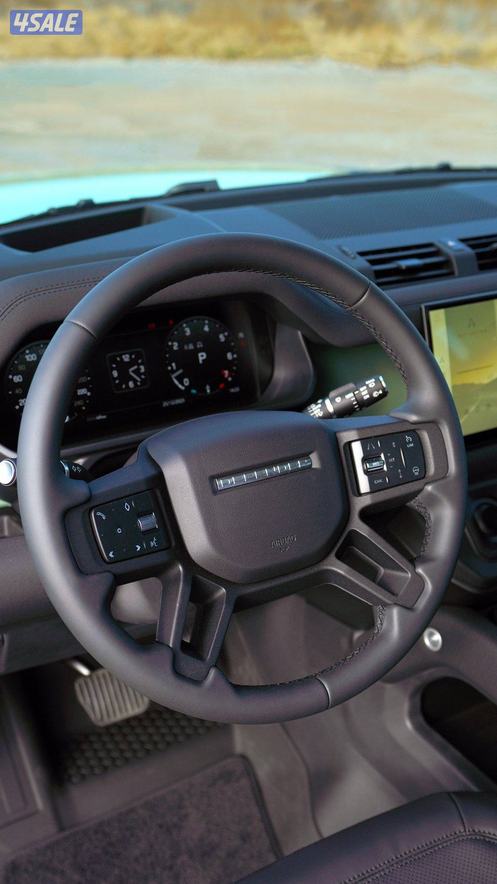 2023 Defender 75th14