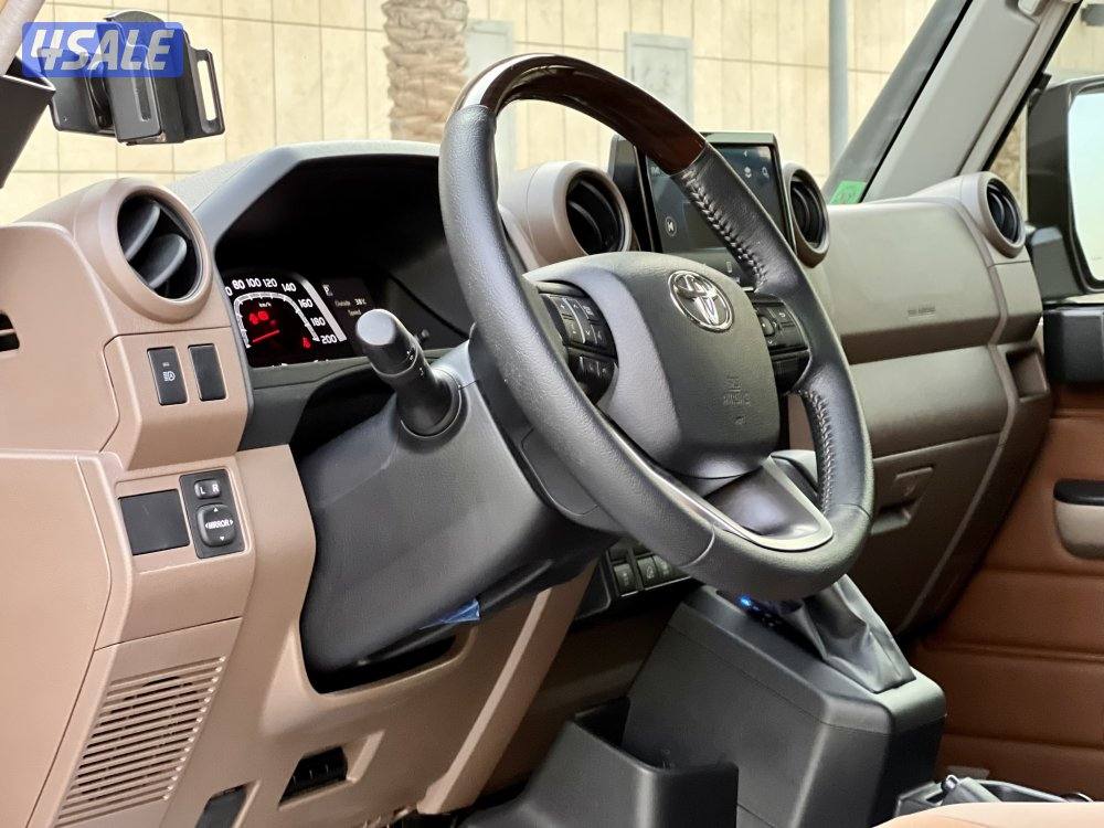 لاندكروزر نص / ٢٠٢٥8