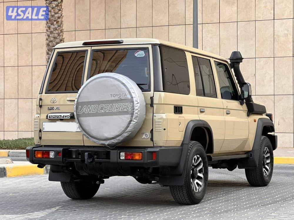 لاندكروزر نص / ٢٠٢٥7