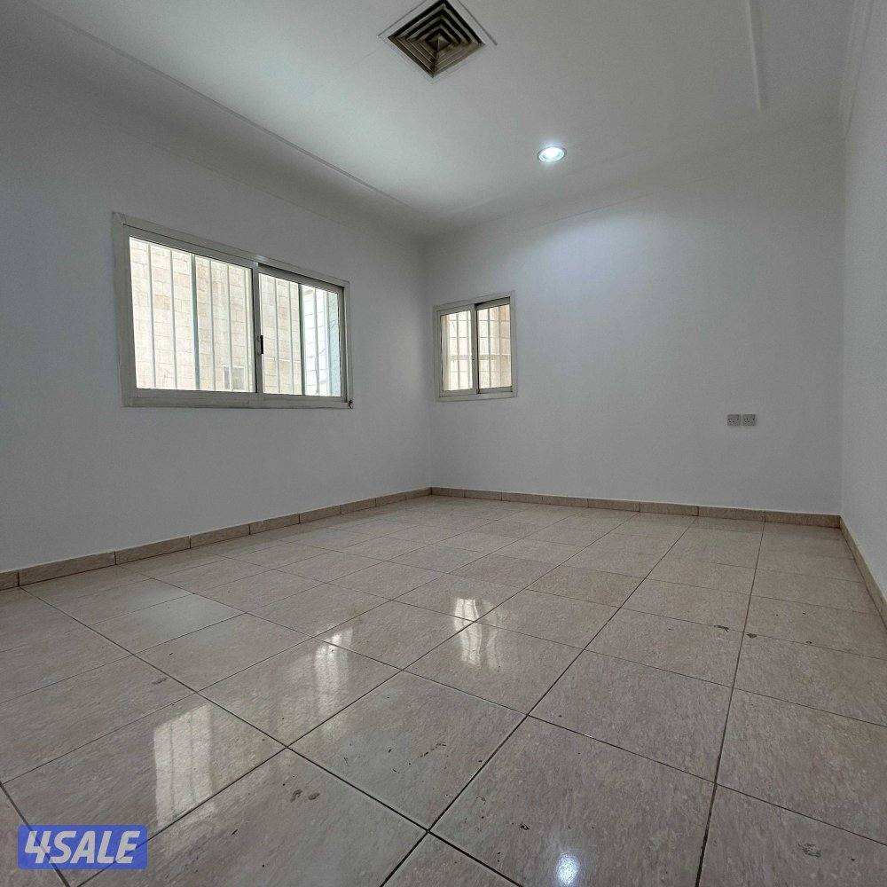 شقة دور أرضي للإيجار في سلوى قطعة 121