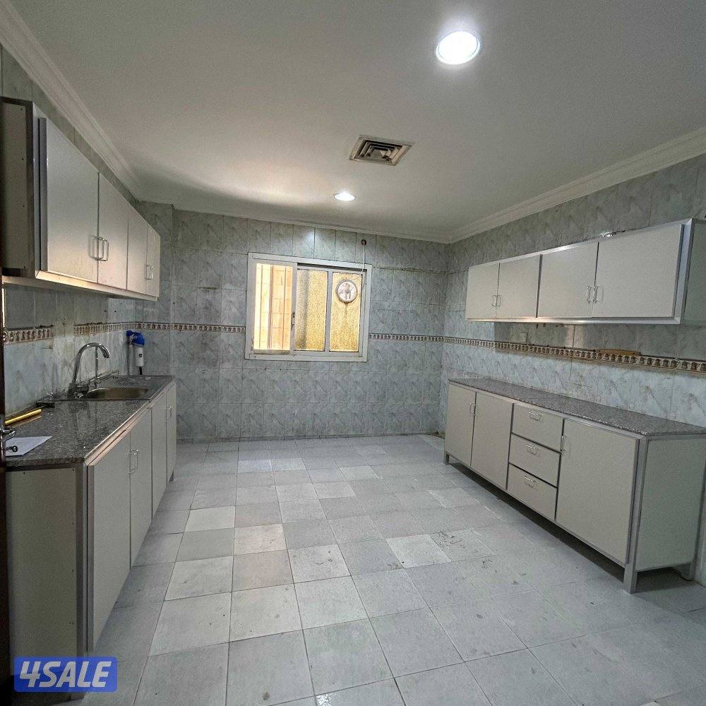 شقة دور أرضي للإيجار في سلوى قطعة 125