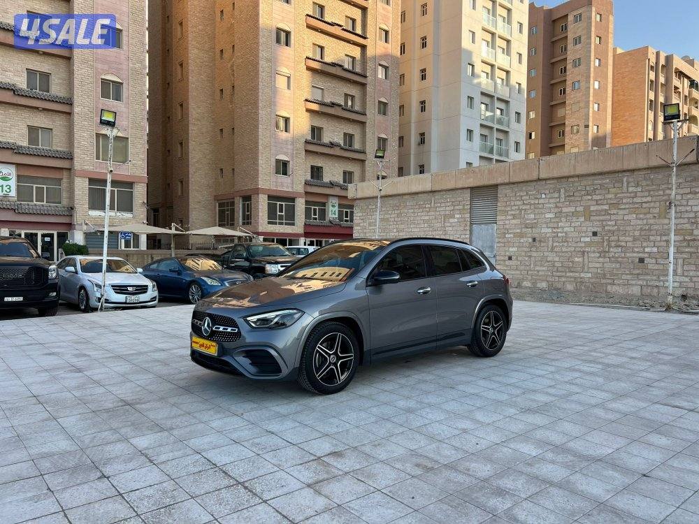 مرسيدس 2024/GLA200 ماشي 30 الف بحالة الوكاله صبغ الوكاله0