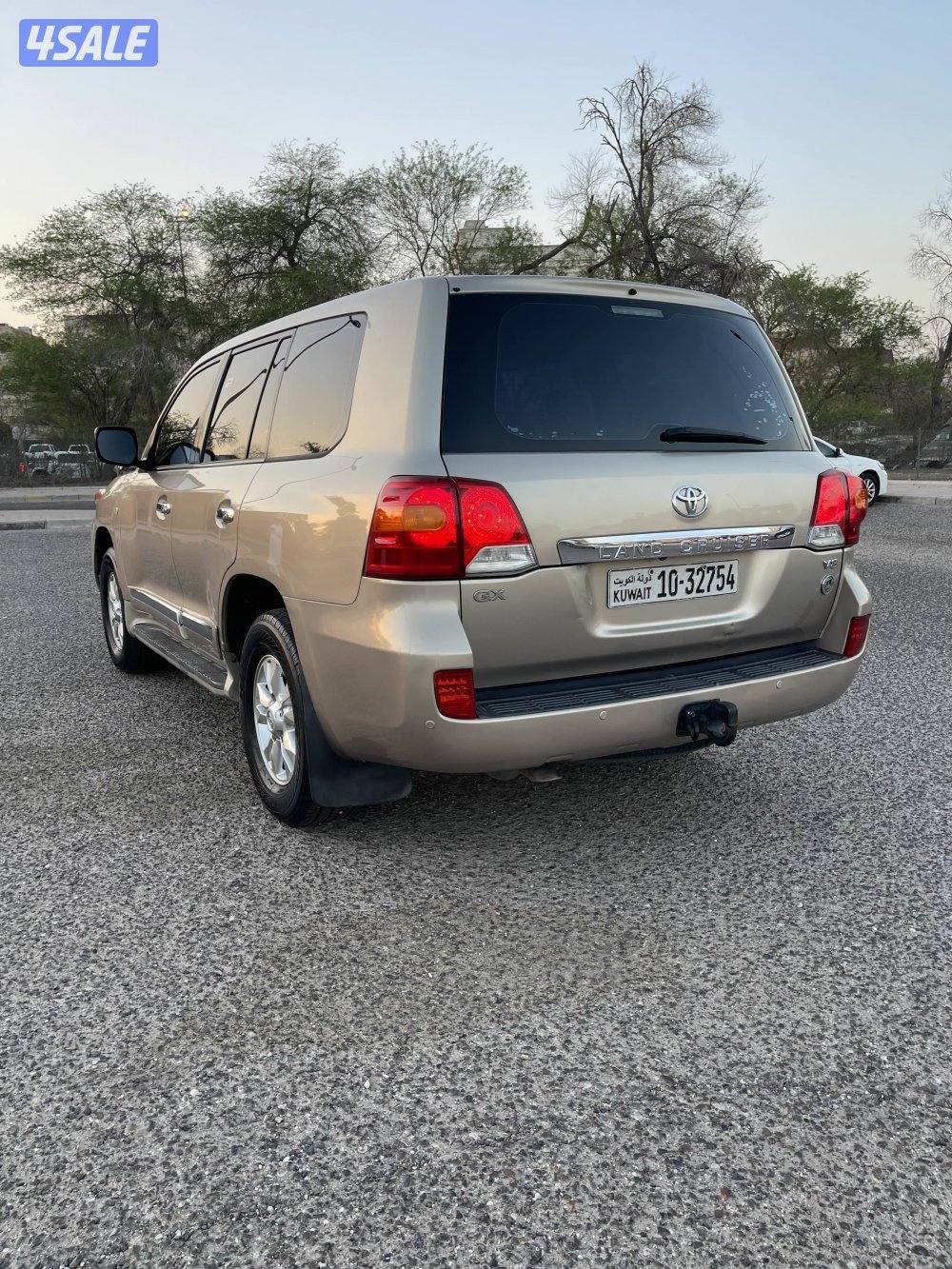 لاند كروزر 20101