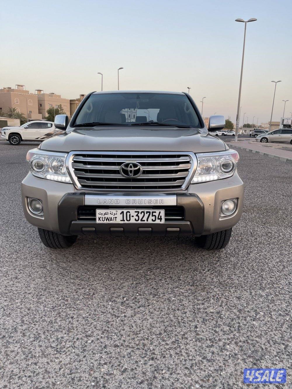 لاند كروزر 20102