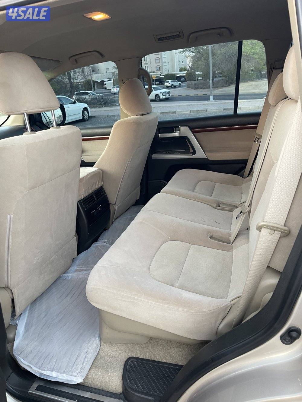 لاند كروزر 20103