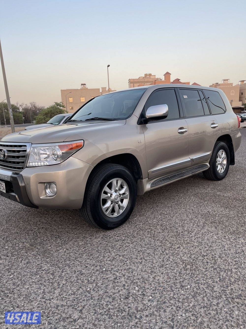 لاند كروزر 20104