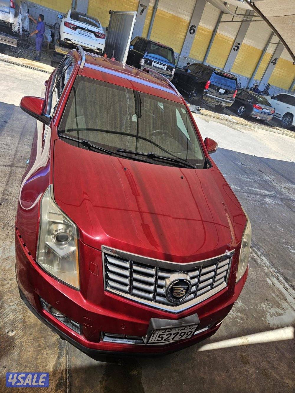 للبيع جيب كاديلاك srx2