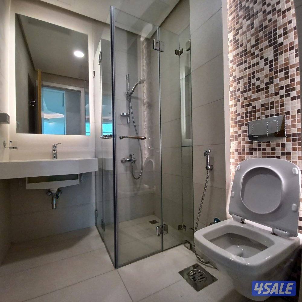 شقة نصف مفروشة للإيجار في شرق قطعة 34