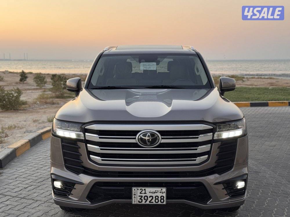 لاند كروزر GXR 2022 صبغ الوكاله1