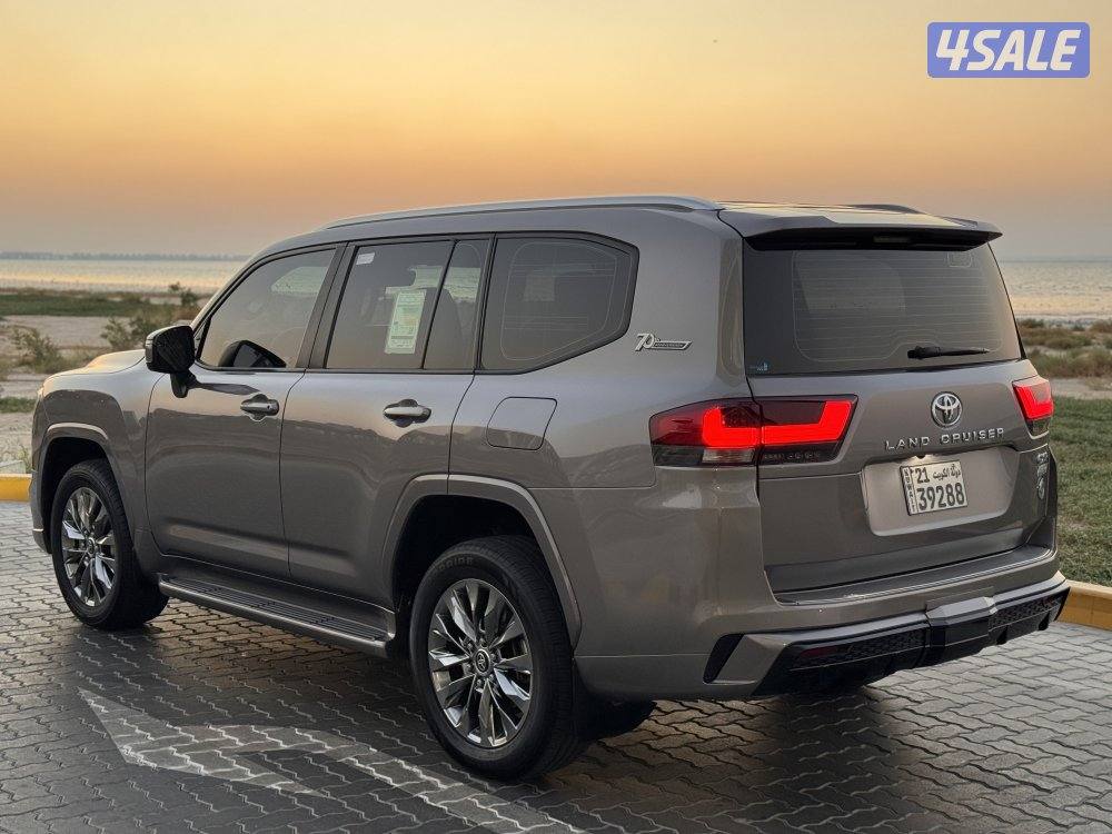 لاند كروزر GXR 2022 صبغ الوكاله2